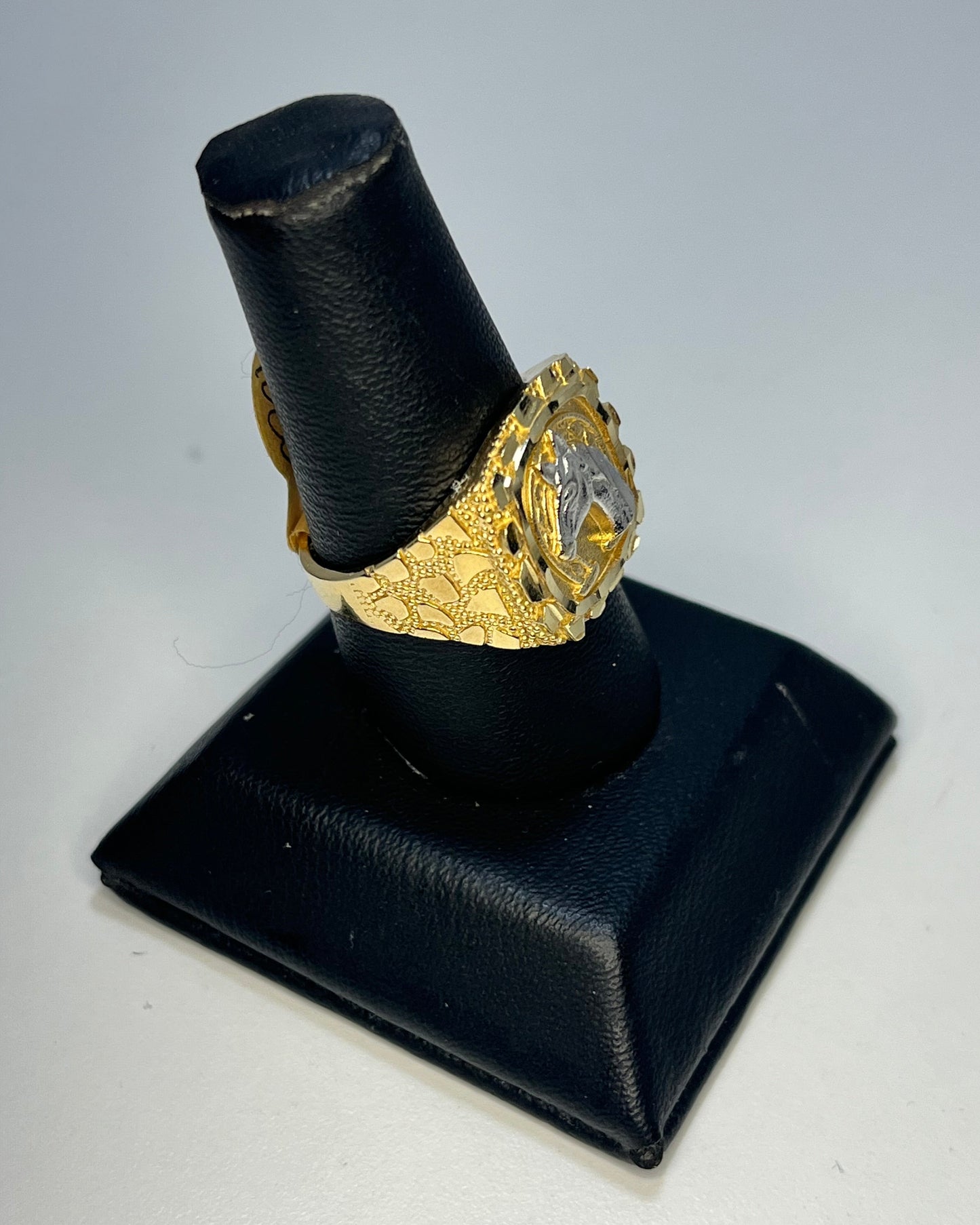 Caballo Medallón Nugget Dos Tonos Anillo de Hombre Oro 14K