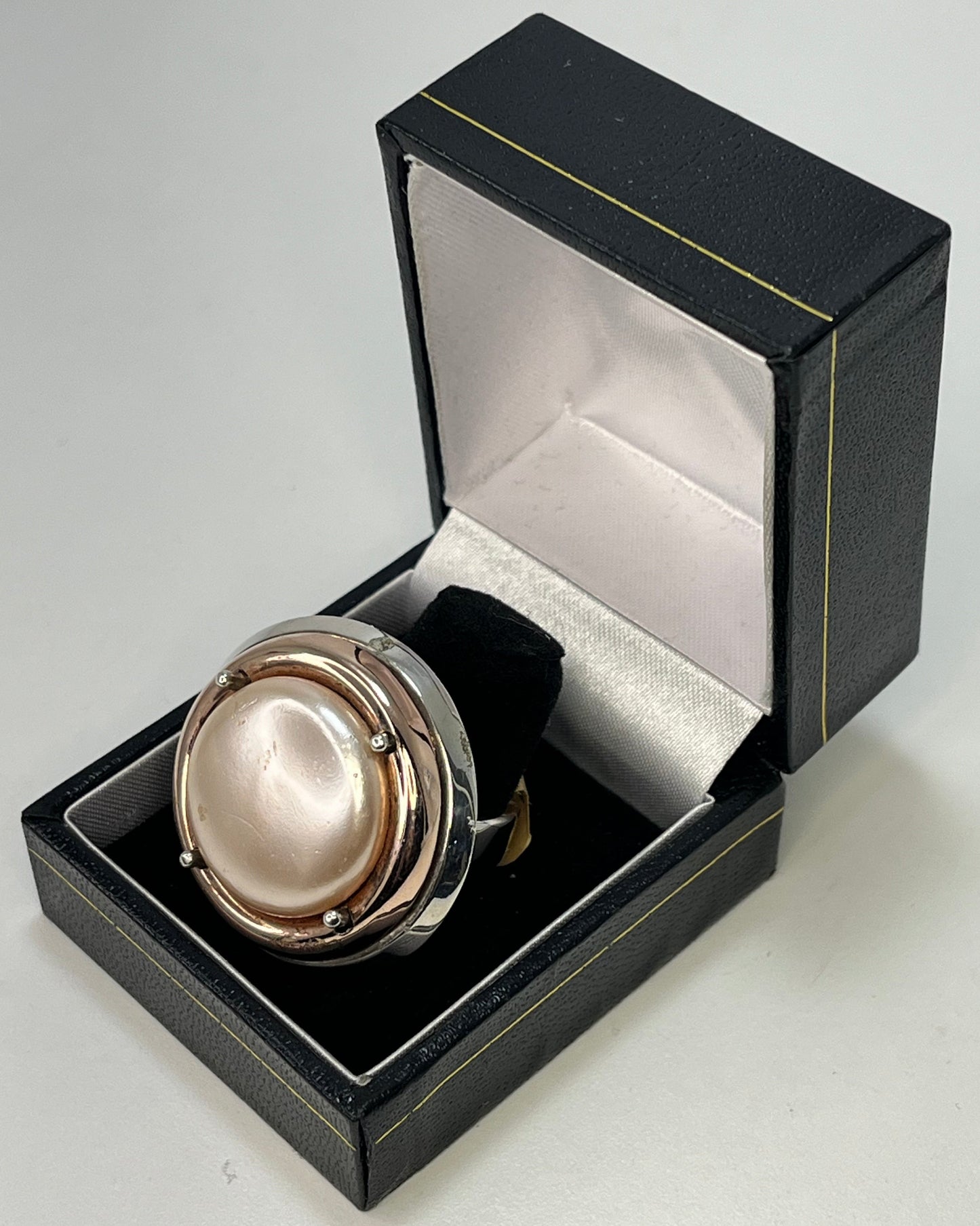 Flat Pink Pearl Cocktail Ring Gold-Silver