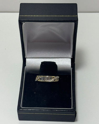 Fila Circónes Cuadrado Anillo Banda Gold Cover