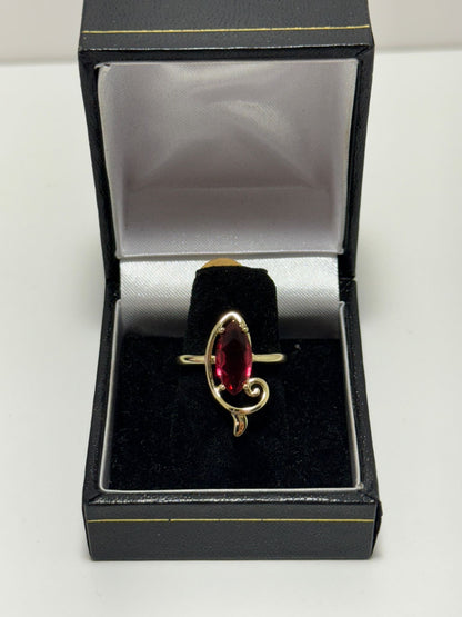 Piedra Rosa Corte Marquise Anillo Cover Gold