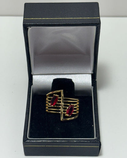 Líneas Circones Rojo Anillo Cover Gold