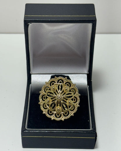 Encaje Elegante Anillo Cóctel Gold Cover