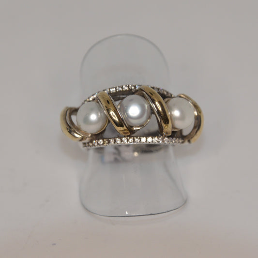 Triple Pearl Cocktail Ring Gold-Silver