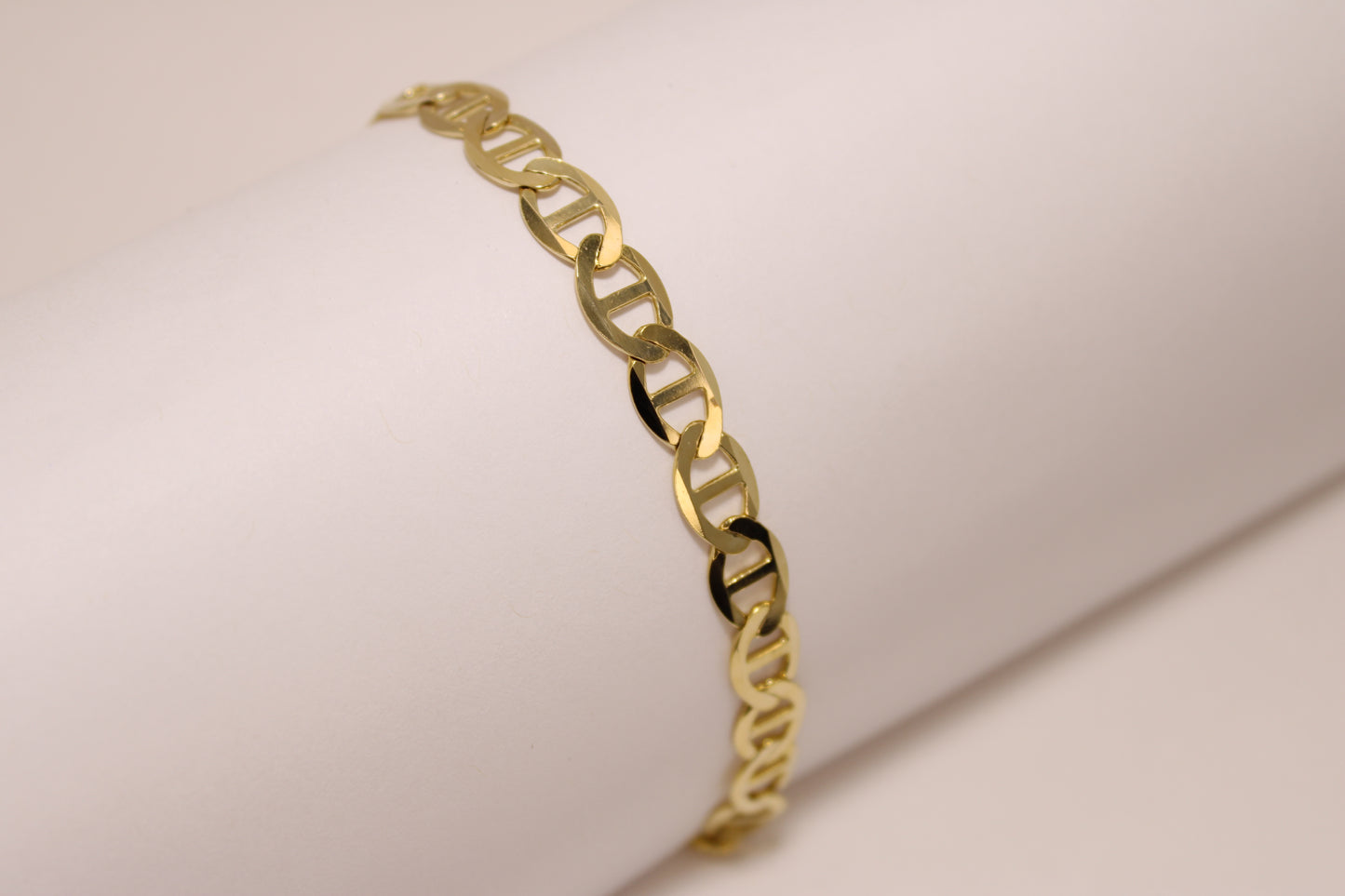 14K Gold Mariner Link Bracelet – Strength, Elegance, and Nautical Style