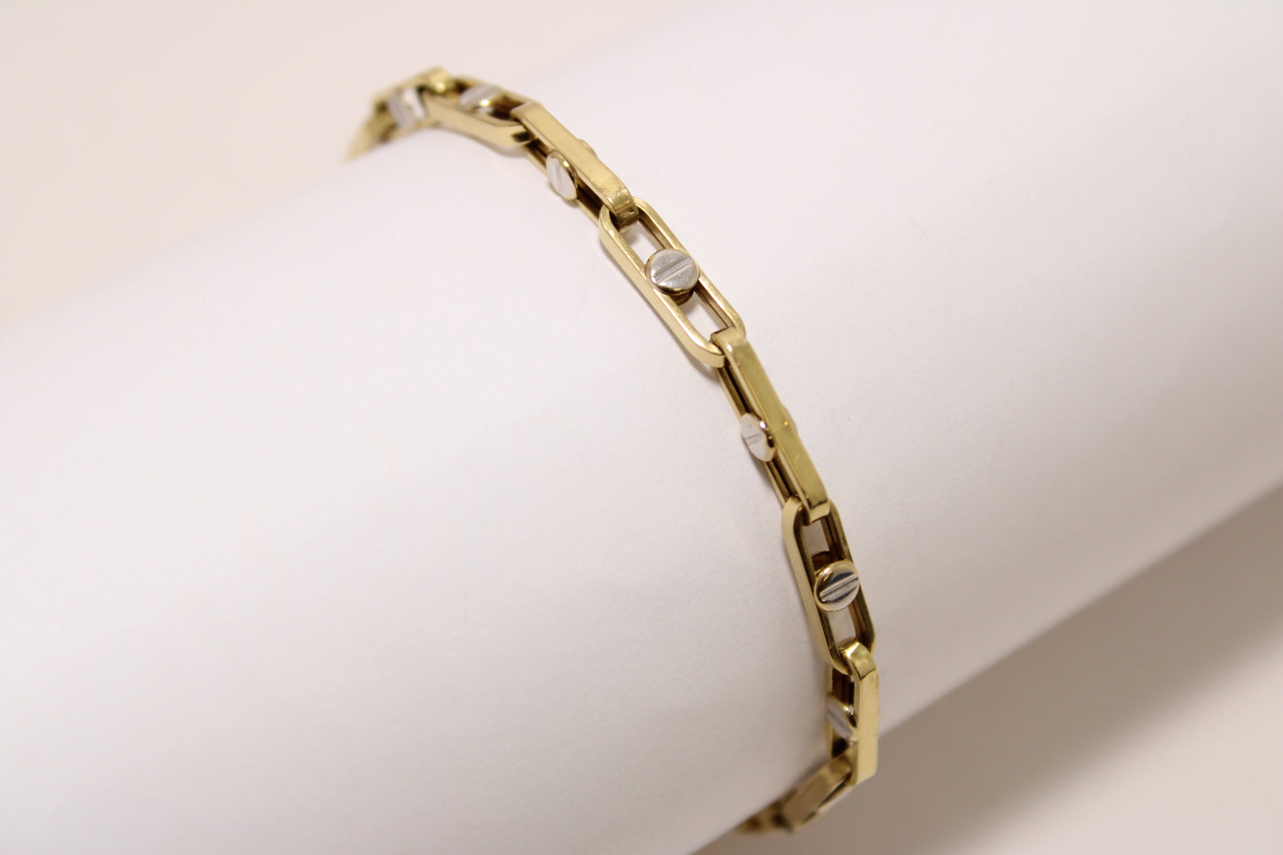 18K Gold 9" Bracelet with White Screw Head Link Design