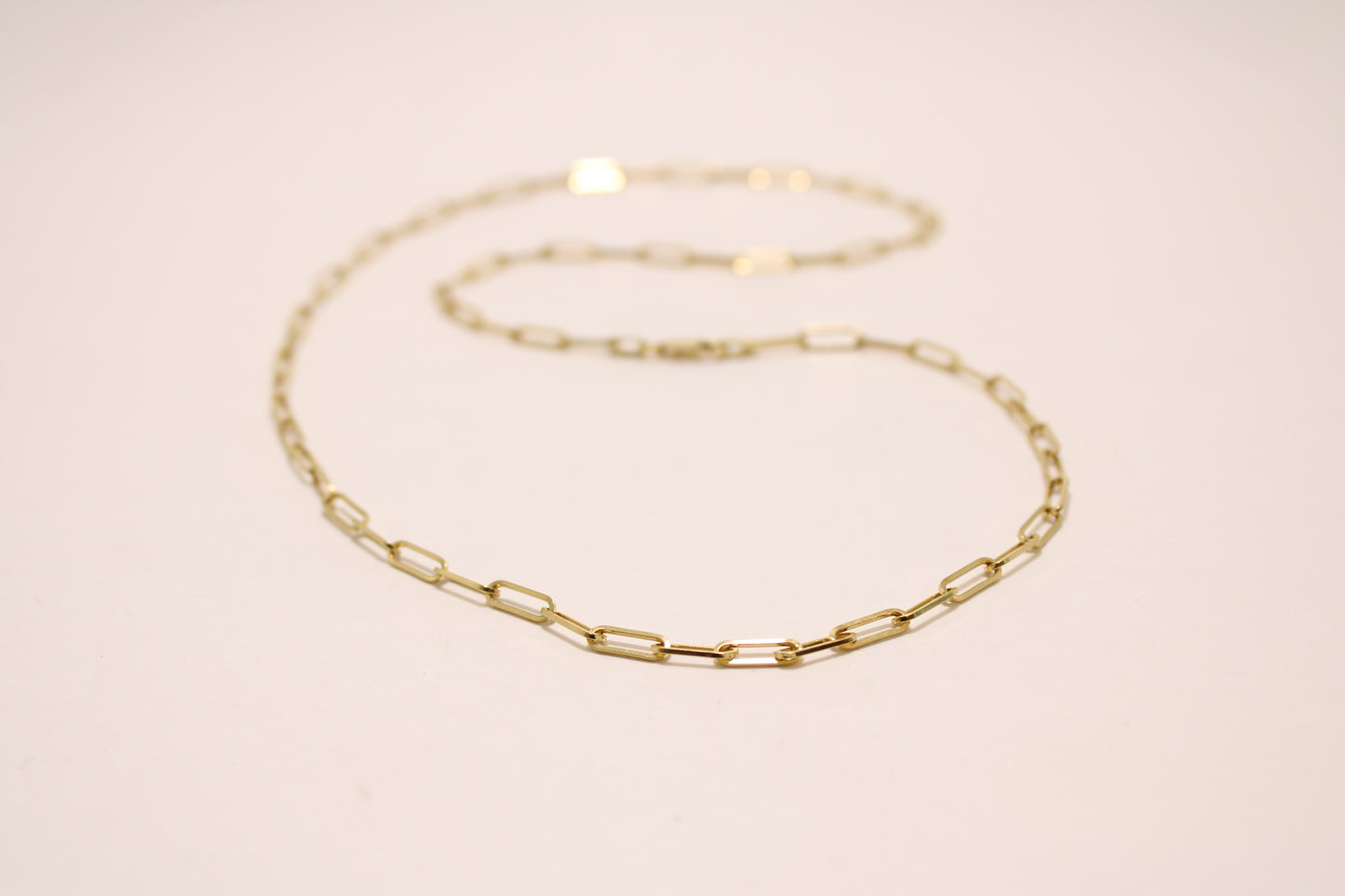 22" - 18K Gold Paperclip Link Chain