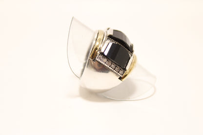 Silver 925 Ring with Gold Inlays and Black Stone Trilogy