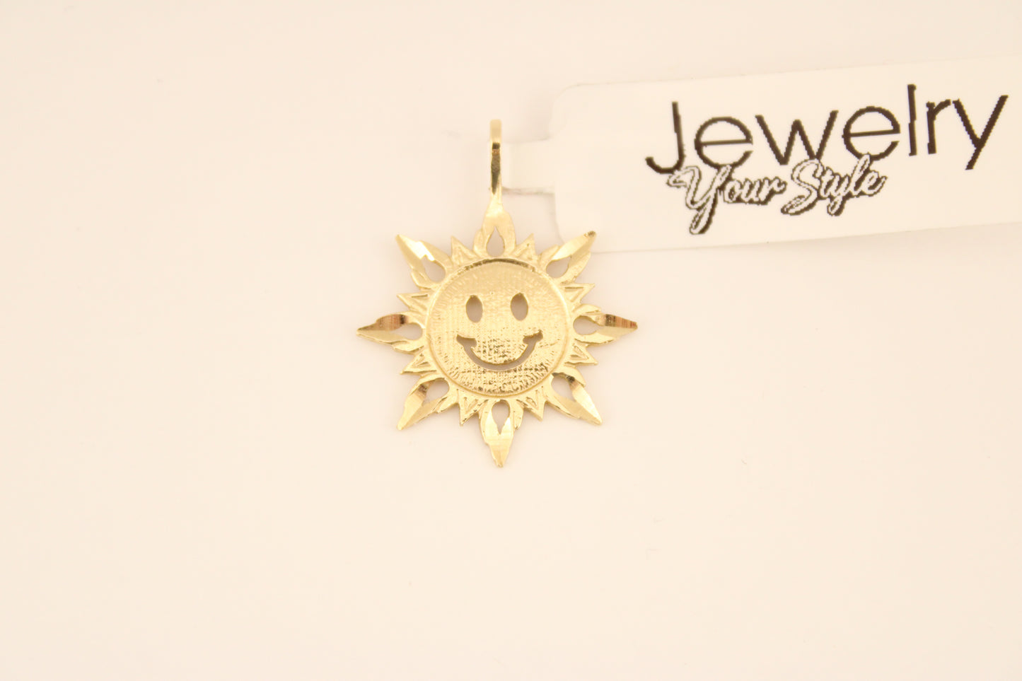 Smiling Sun Pendant in 14K Gold
