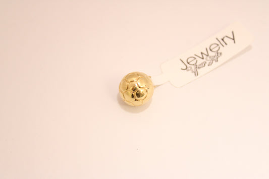 18K Gold Soccer Ball Pendant – Perfect for the True Fan