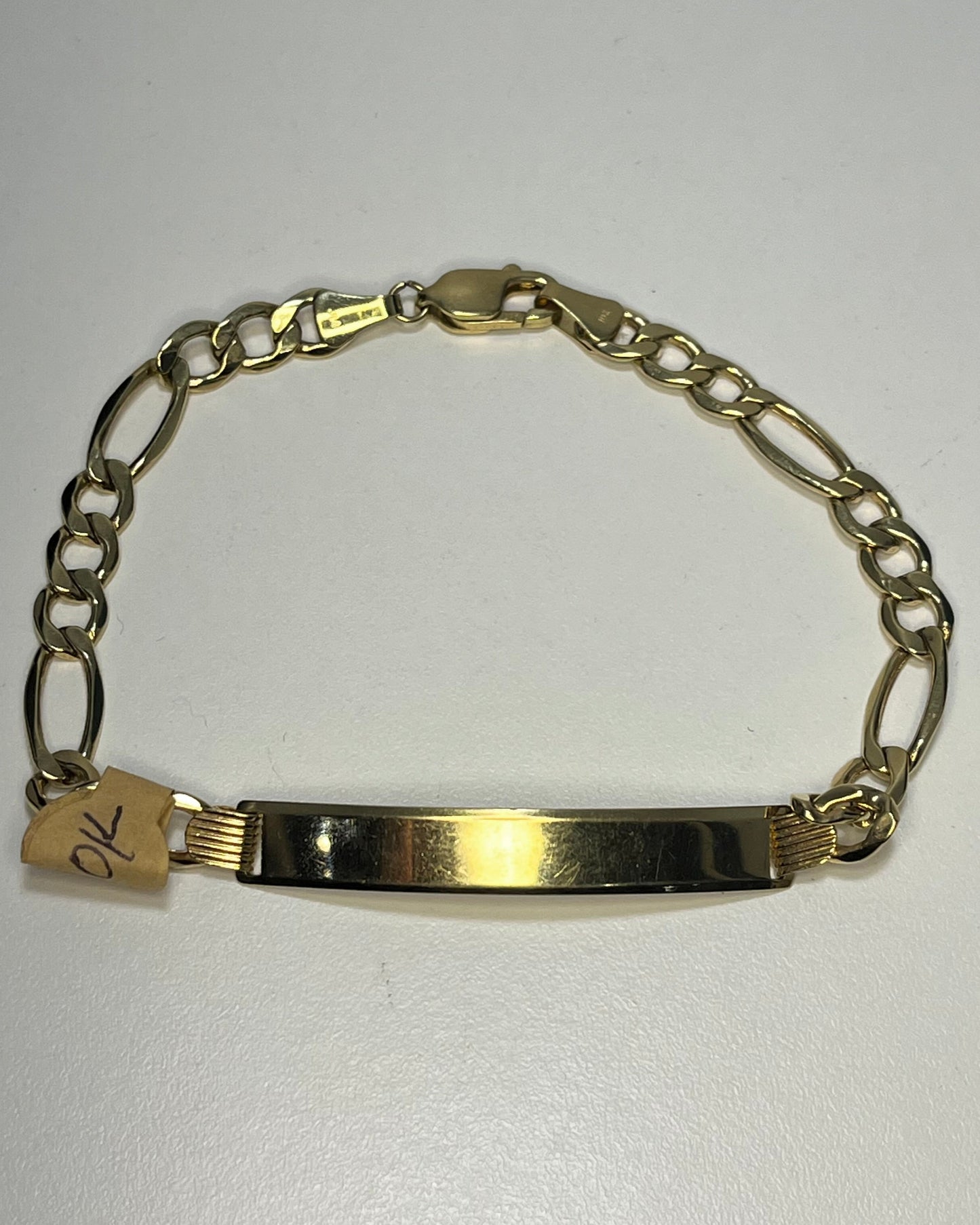 Figaro Link Plate Bracelet 10K Gold