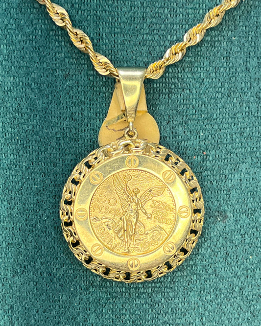 Colgante Medallón Moneda Clavos Oro 14K