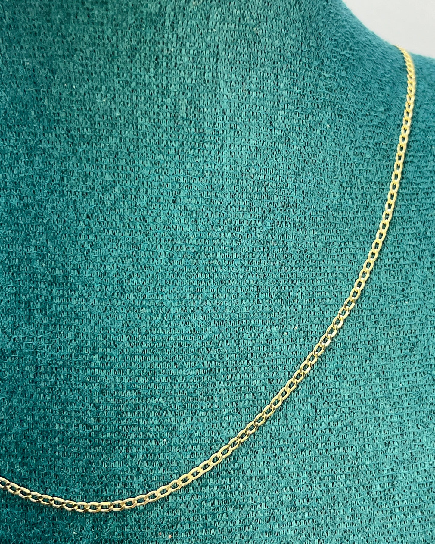 Thin Cuban Chain 18" 14K Gold