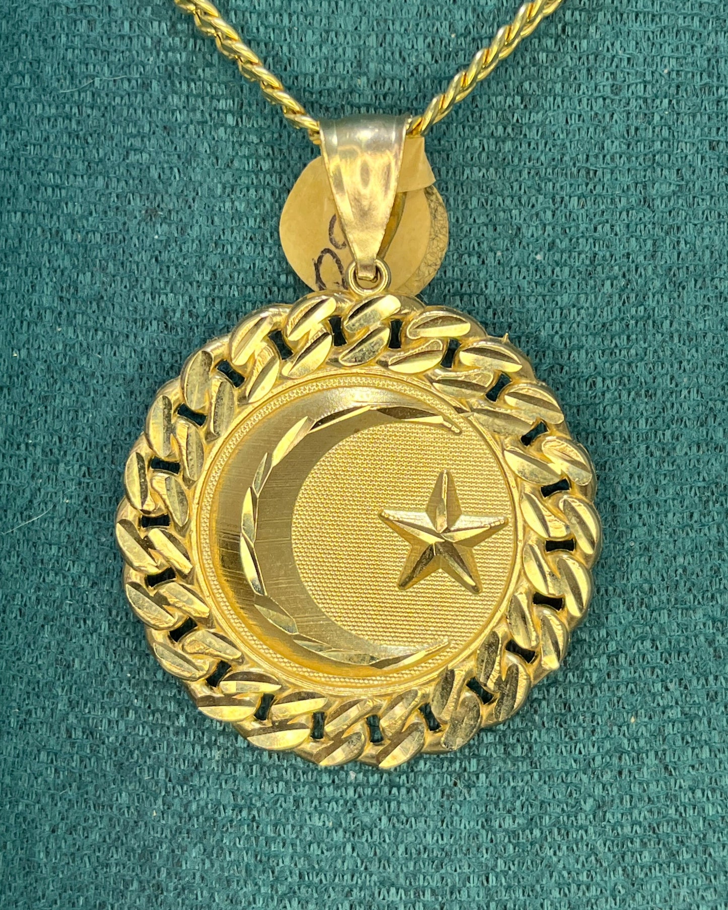Colgante Medallón Luna y Estrella Oro 10K
