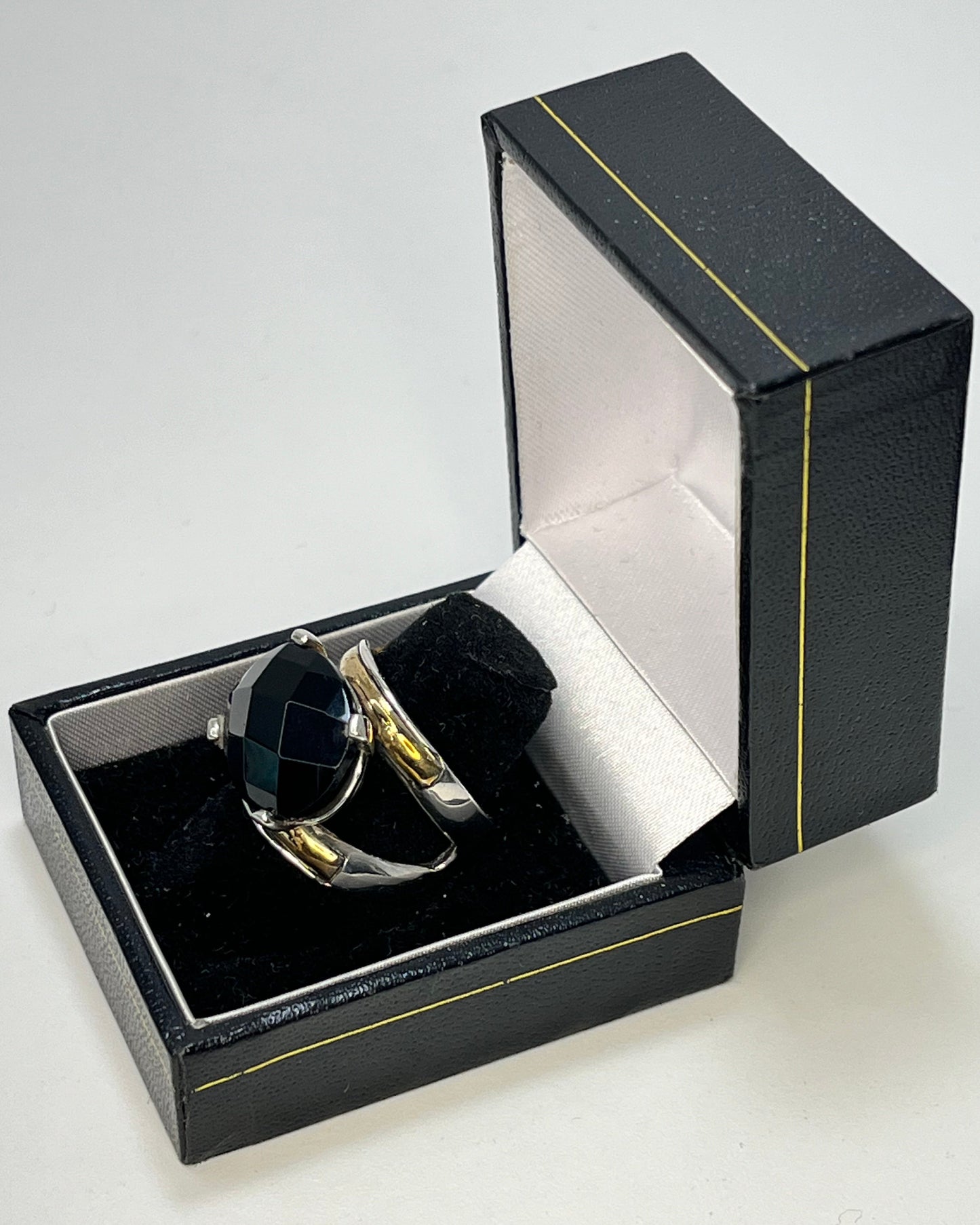 Anillo Cóctel Cristal Ovalado Doble Banda Oro-Plata