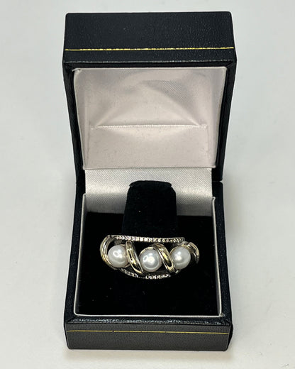 Triple Pearl Cocktail Ring Gold-Silver