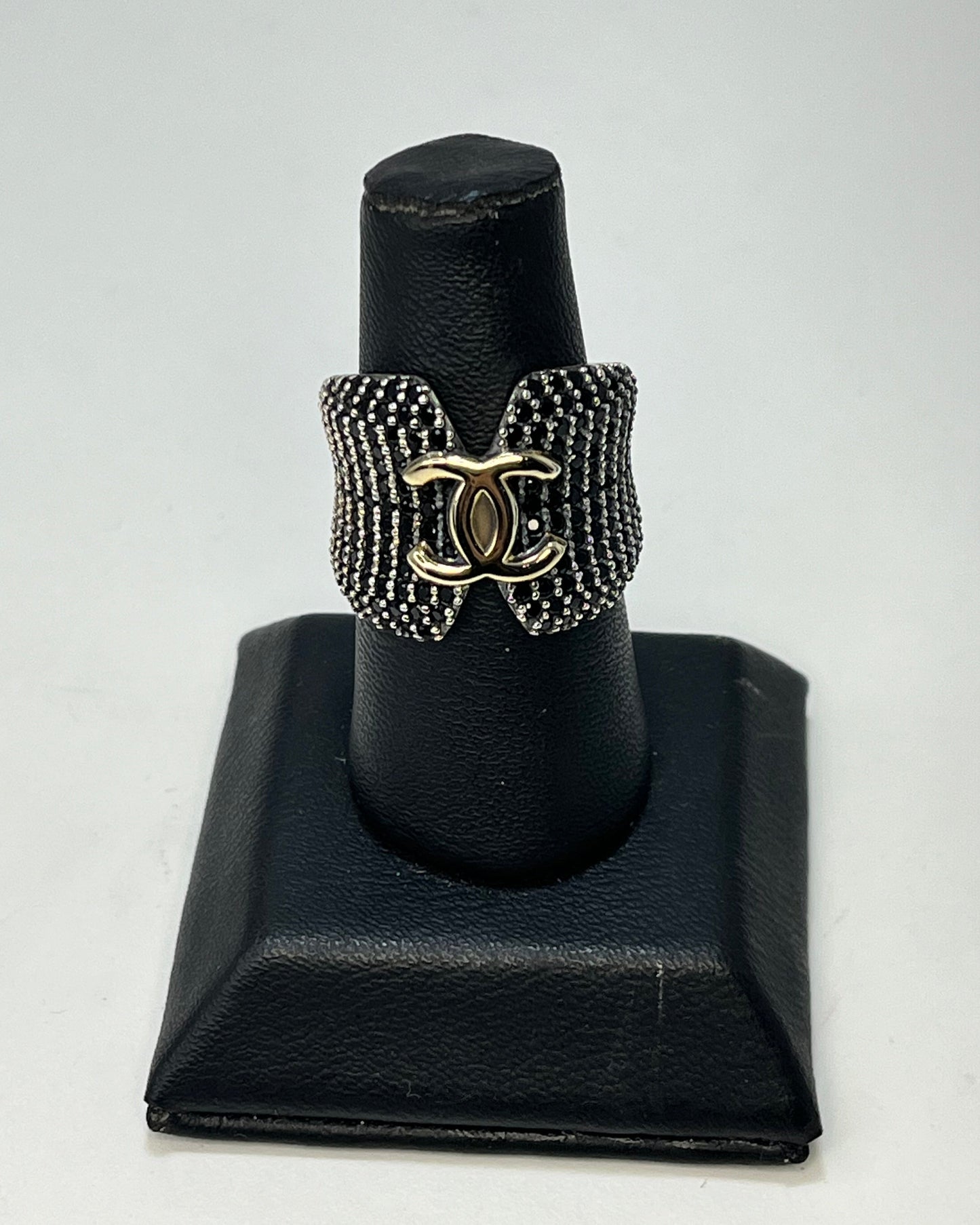 Anillo Cóctel CC Negro Oro-Plata