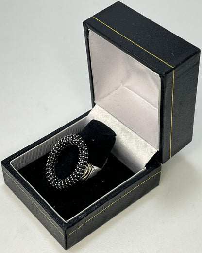 Black Hollow Circle Cocktail Ring Gold-Silver