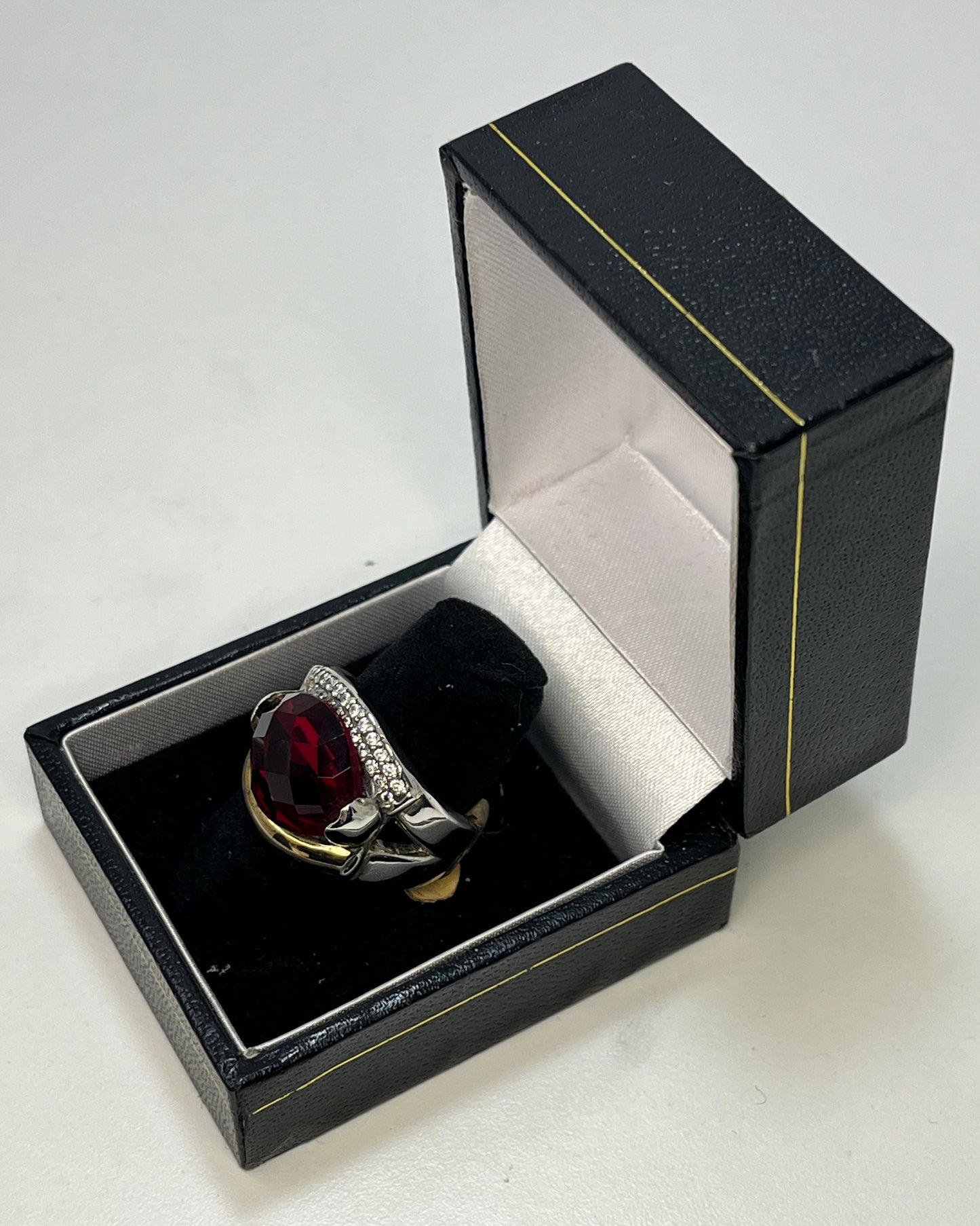 Anillo Cóctel Cristal Rojo Ovalado Oro-Plata
