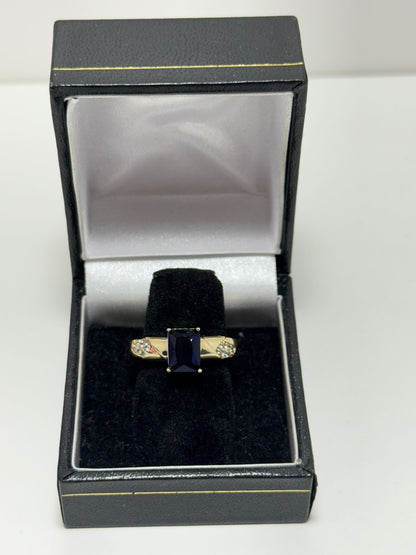 Piedra Azul Marino Anillo Solitario Cover Gold