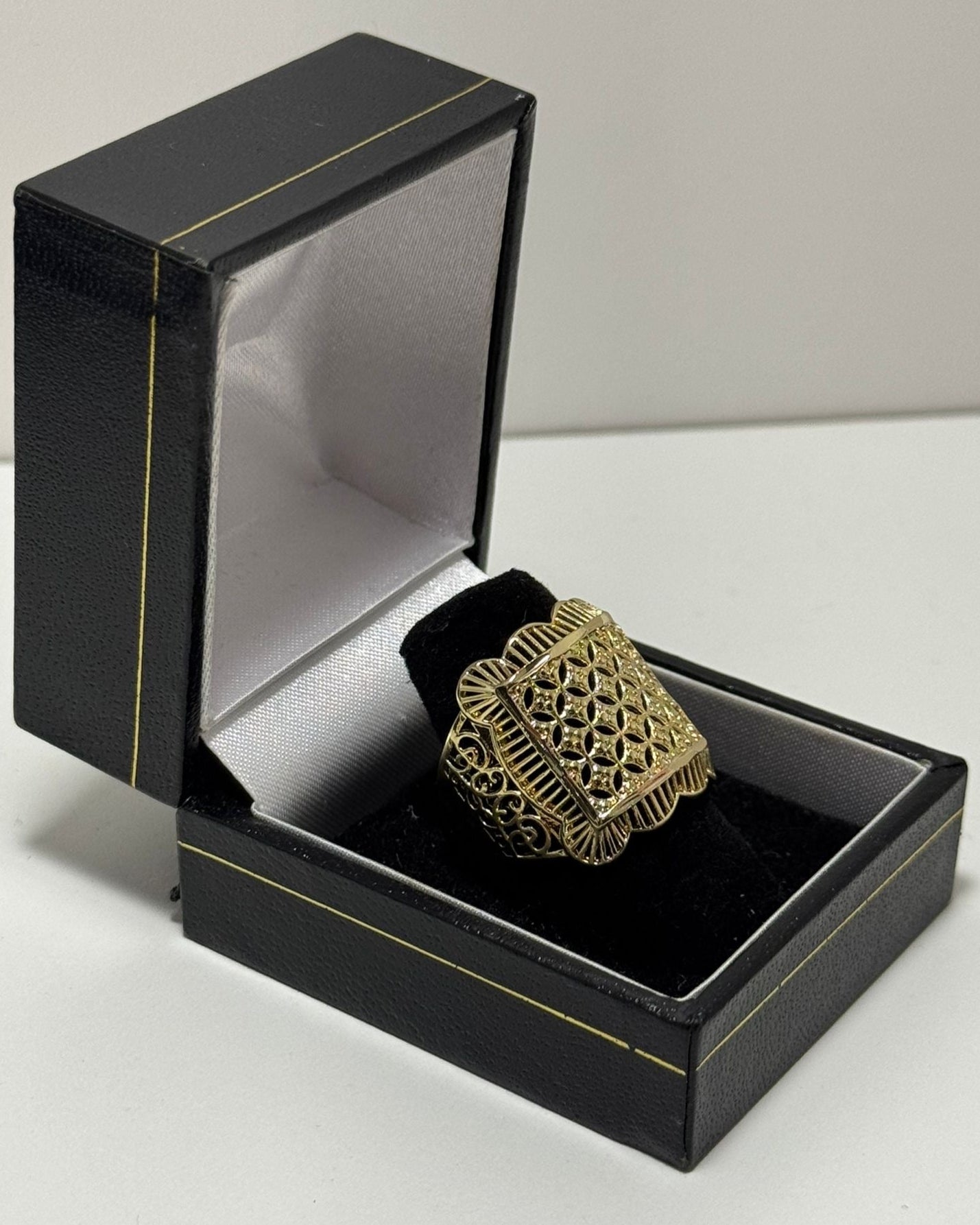 Cuadro Elegante Anillon Cover Gold