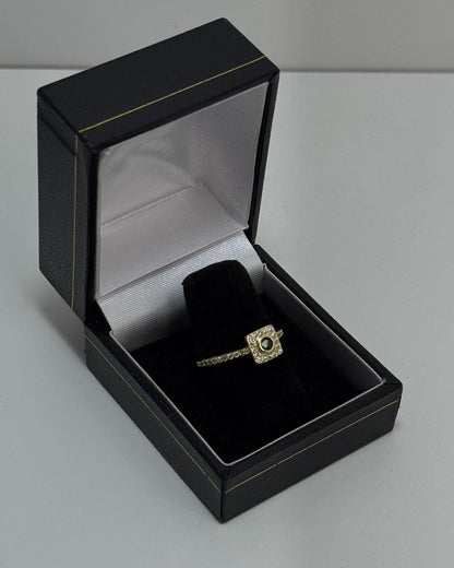 Cuadro Piedra Verde Anillo Solitario Cover Gold