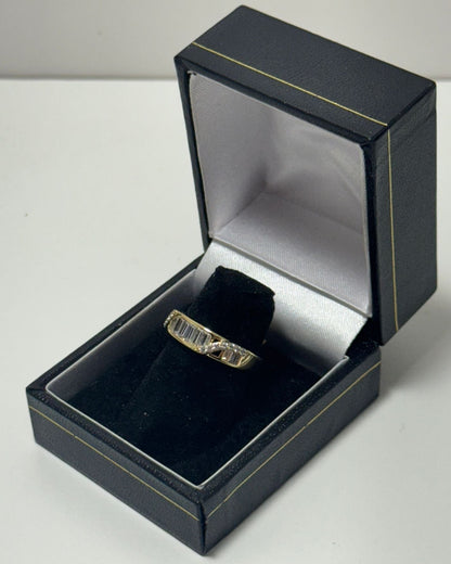 Fila Circónes Cuadrado Anillo Banda Gold Cover