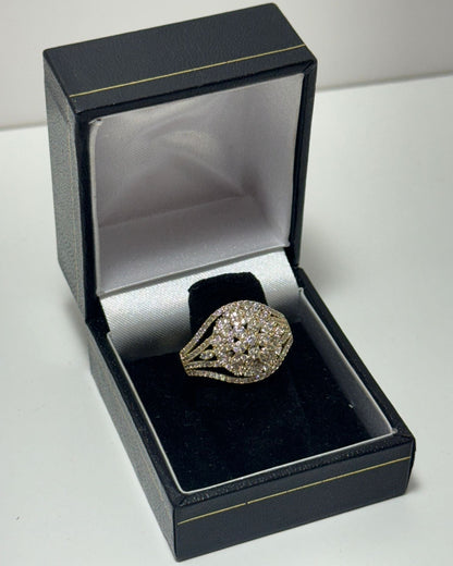 Flor Círcular Anillo Cóctel Cover Gold